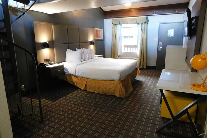 Standard | King Bed (20 of 64)