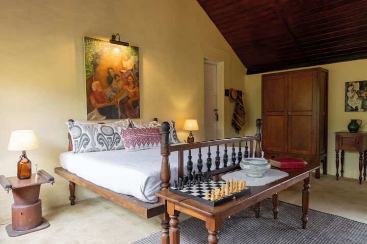 Room 4 of 41