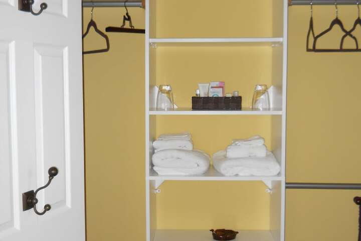 Room 5 of 71