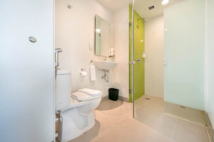 Room 15 of 29