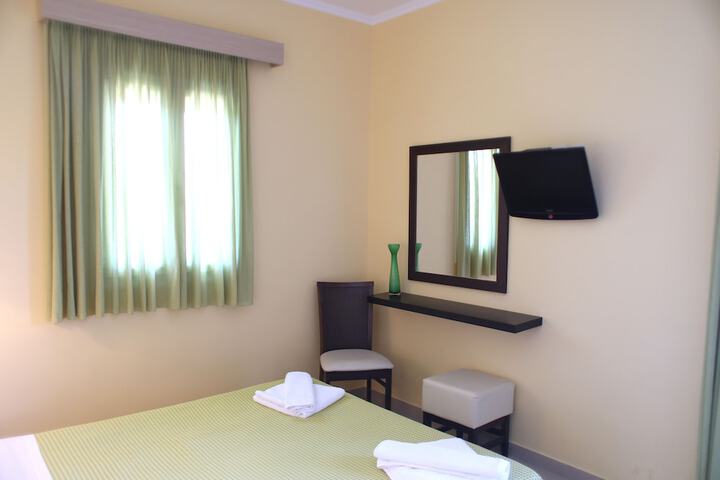 Room 3 of 56