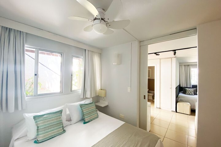Room 9 of 27