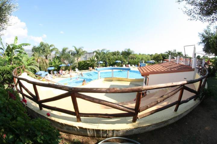 Pools & Facilities