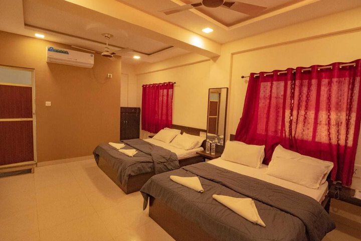 Room 5 of 20