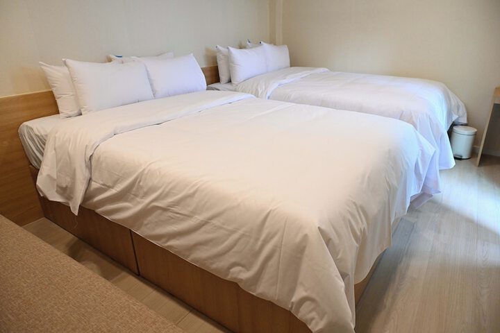Room 28 of 113
