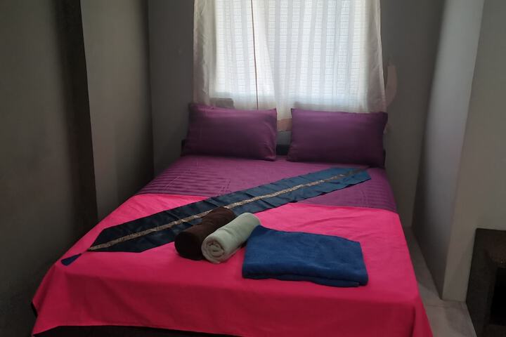 Room 8 of 37