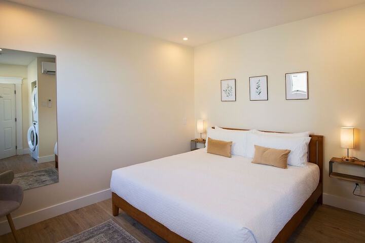 Room 8 of 107