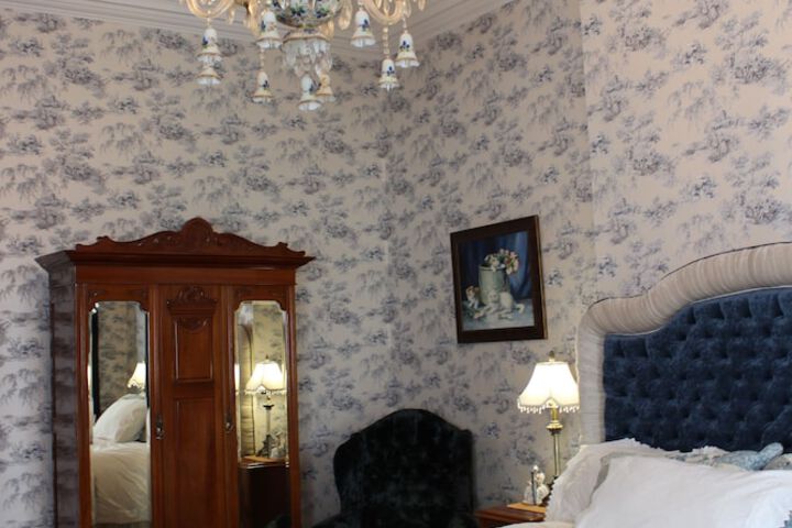 Room 11 of 73