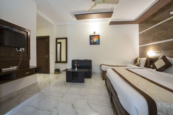 Room 20 of 48