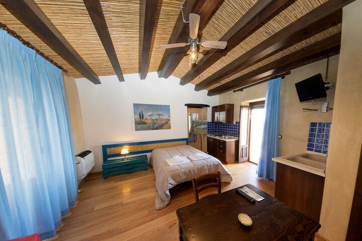 Room 3 of 51