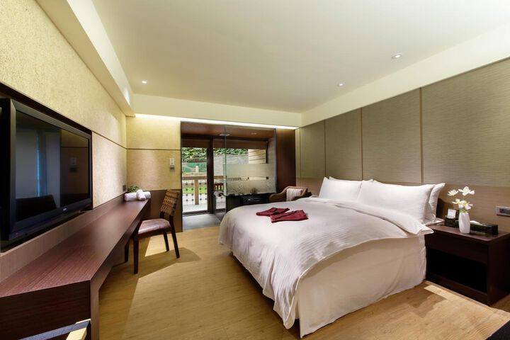 Room 13 of 50