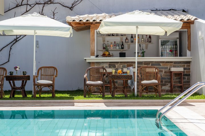 Pool Hotel