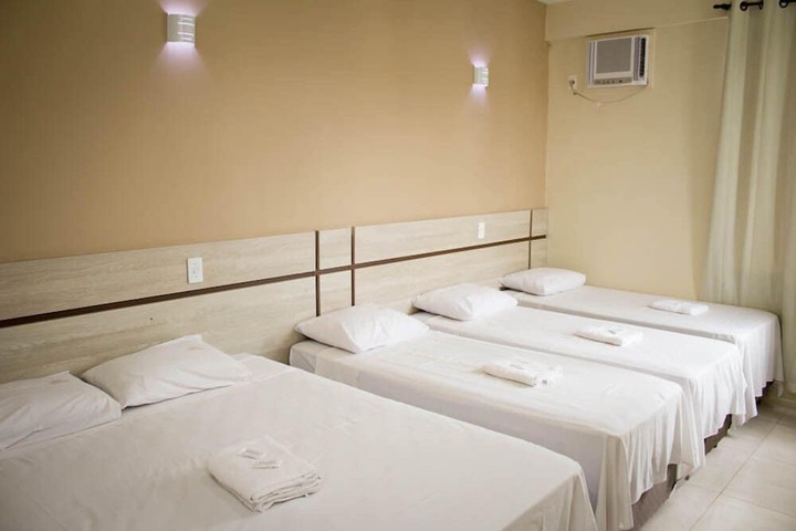 Room 13 of 77