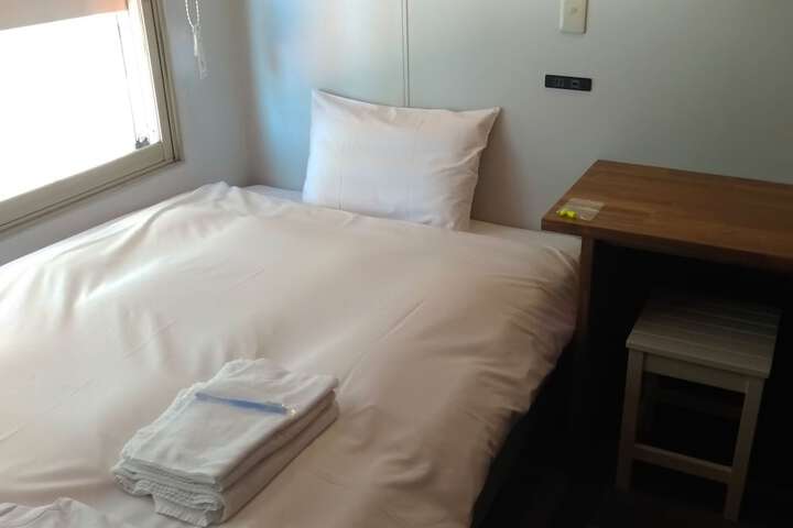 Room 10 of 139