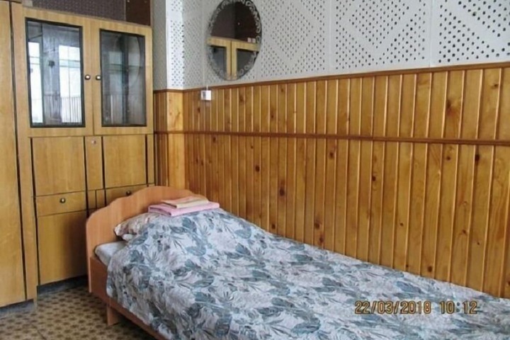 Room 5 of 44