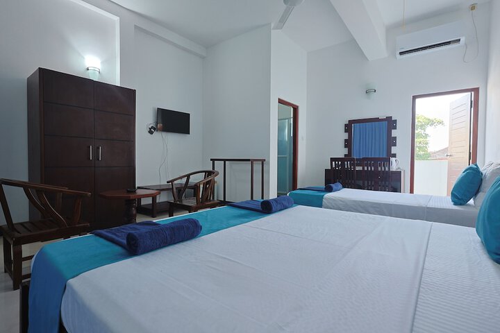 Room 12 of 35