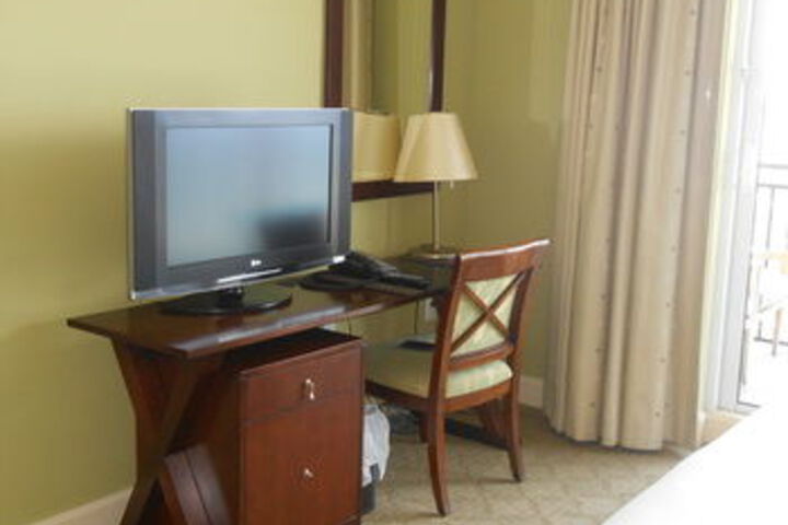 Room 52 of 86