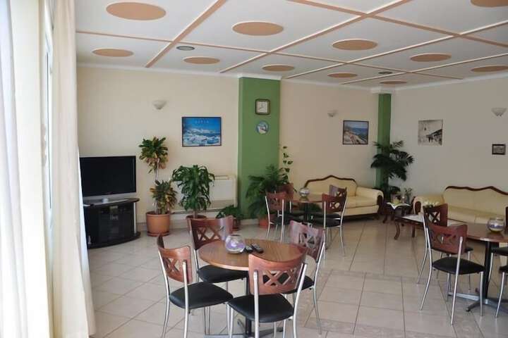 Hotel Interior 4 of 25
