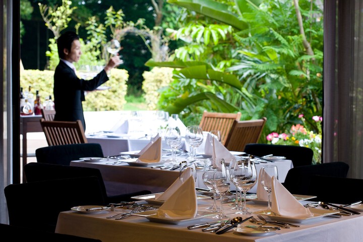 Dining 63 of 83