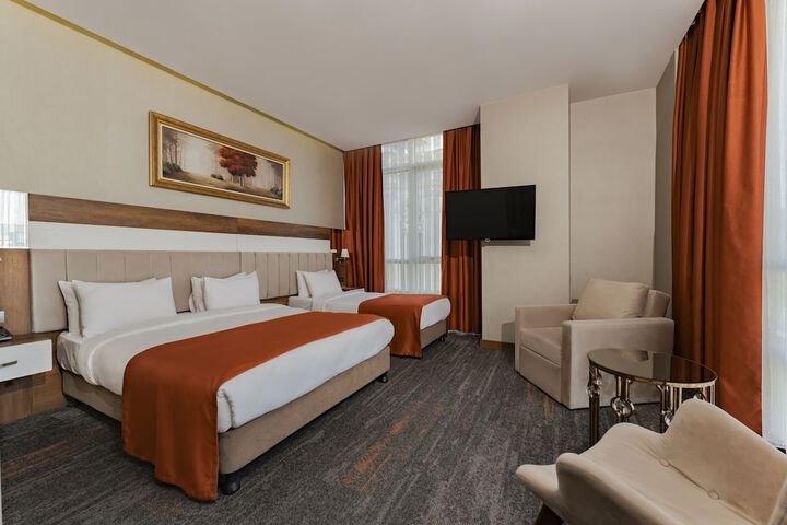 Room 72 of 122