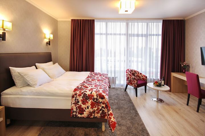 Room 7 of 38