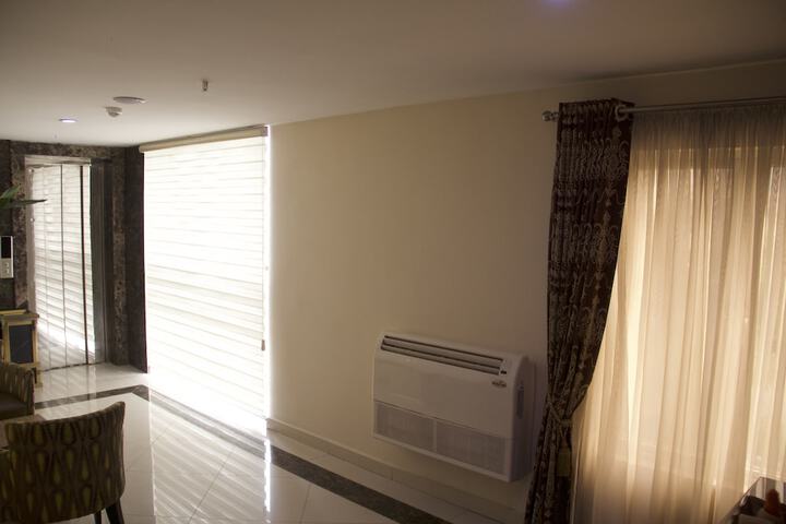 Ballroom/Hall 40 of 44