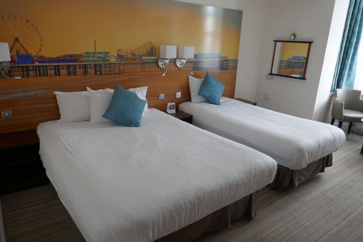 Room 18 of 112