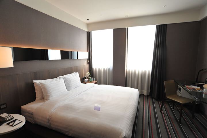 Room 63 of 108