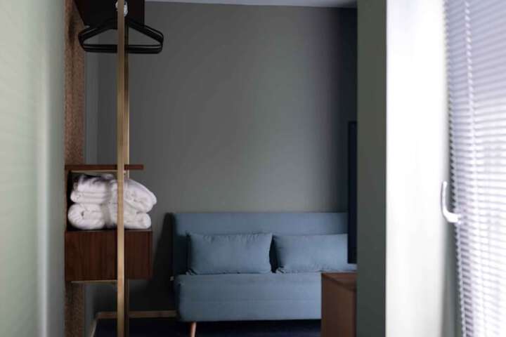 Room 30 of 100