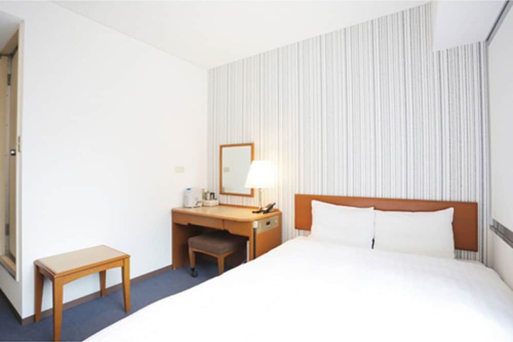 Room 7 of 50