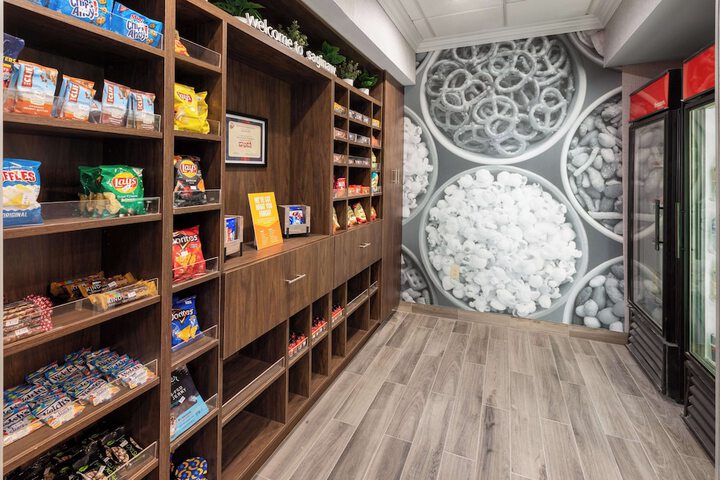 Snack bar