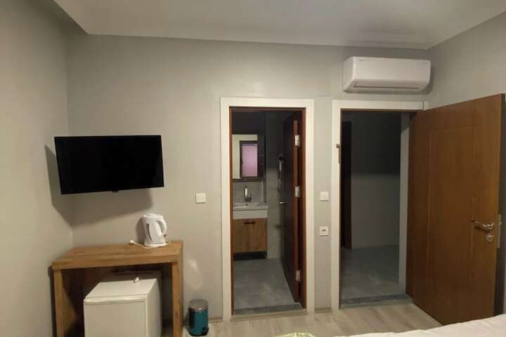 Room 2 of 12