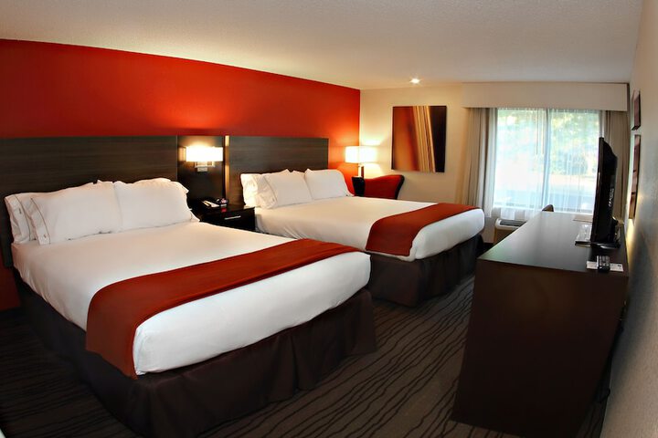2 Double Beds (2 of 6)