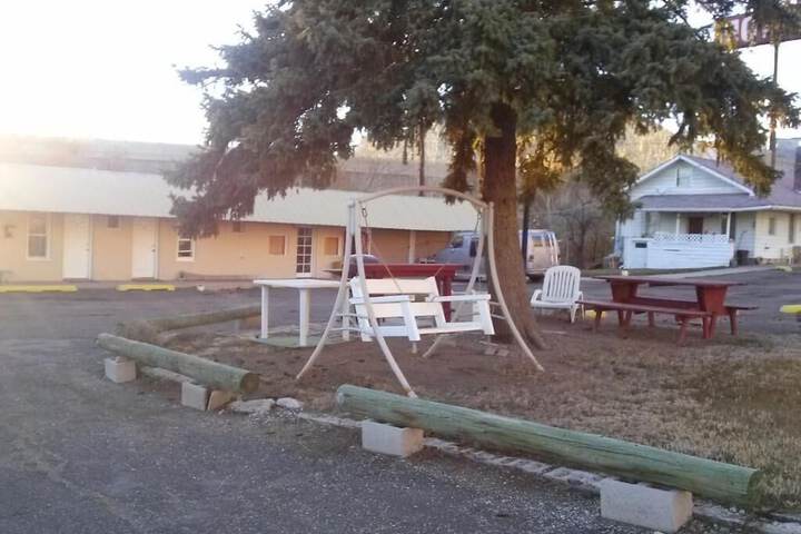 Property Grounds 32 of 41