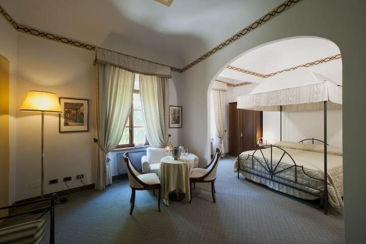 Room 12 of 29