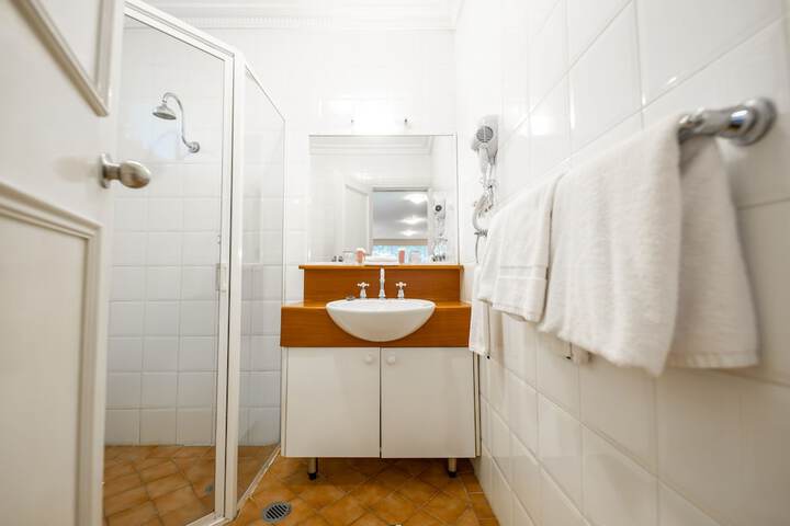 Room 44 of 79