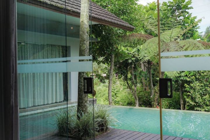 Hotel Exterior 159 of 188