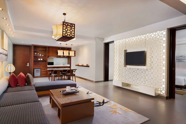 Room 44 of 252