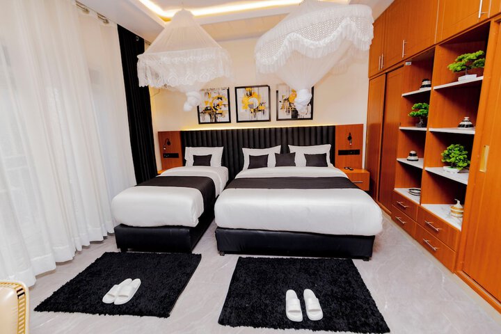 Room 36 of 94