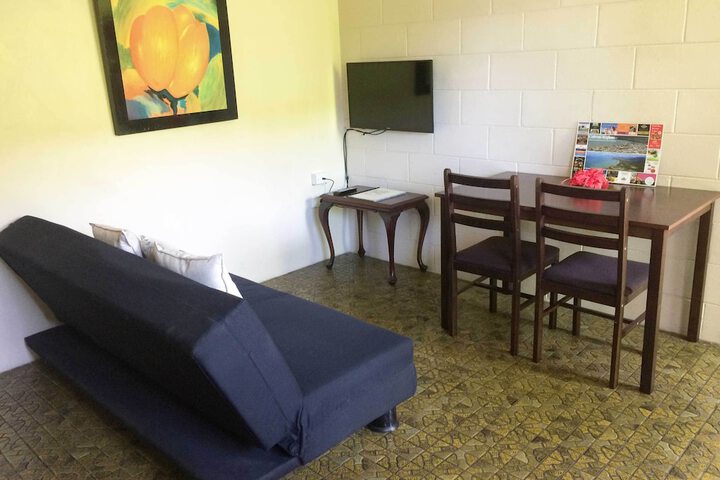 Room 8 of 13