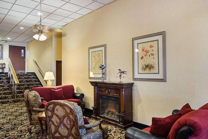 2 Double Beds Accessible (6 of 8)