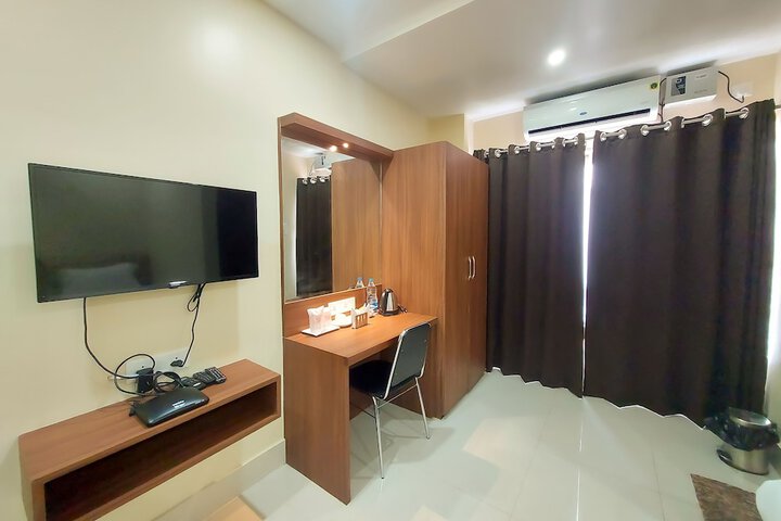 Room 5 of 20