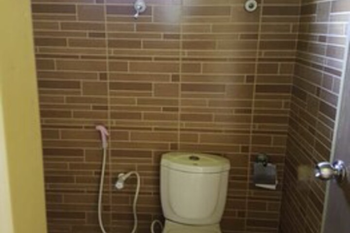 Room 2 of 20