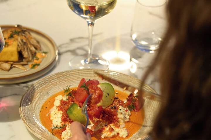 Dining 65 of 142