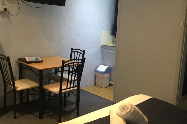 Room 8 of 22