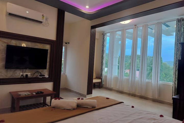 Room 5 of 17