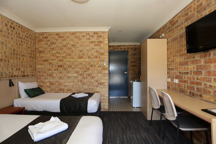 Room 7 of 44