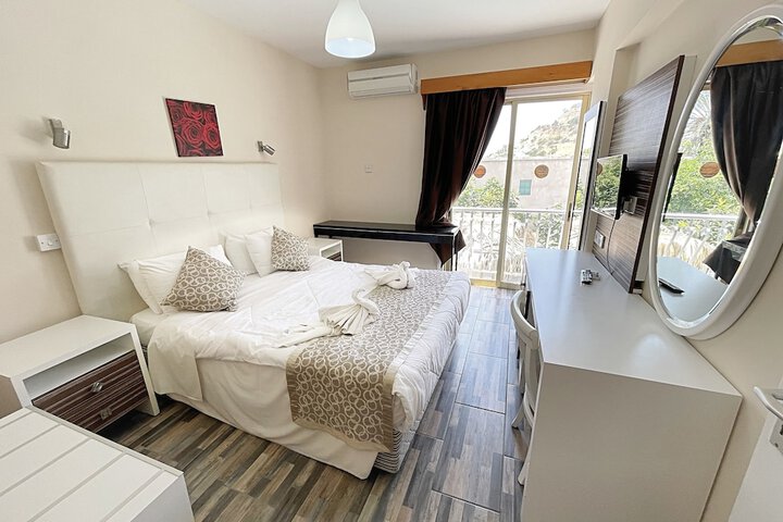 Room 15 of 65