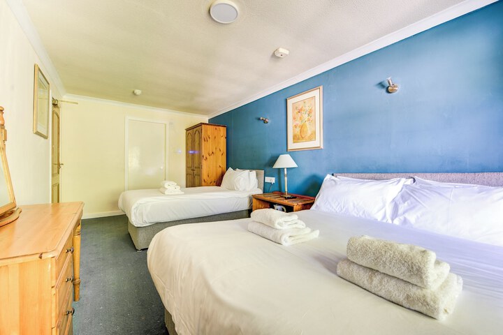 Room 19 of 159