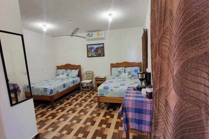 Room 11 of 28
